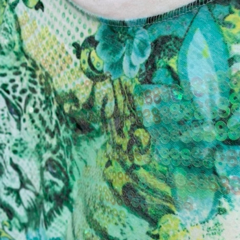 THOMAS & OLIVIA White Short Sleeve Tee W/ Teal Floral Leopard Print, Small, NWOT - Picture 6 of 7